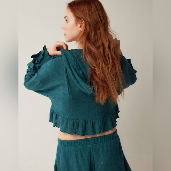 Out From Under NWOT Lizzie Ruffle Hooded Long Sleeves Top Size S - Picture 7 of 8